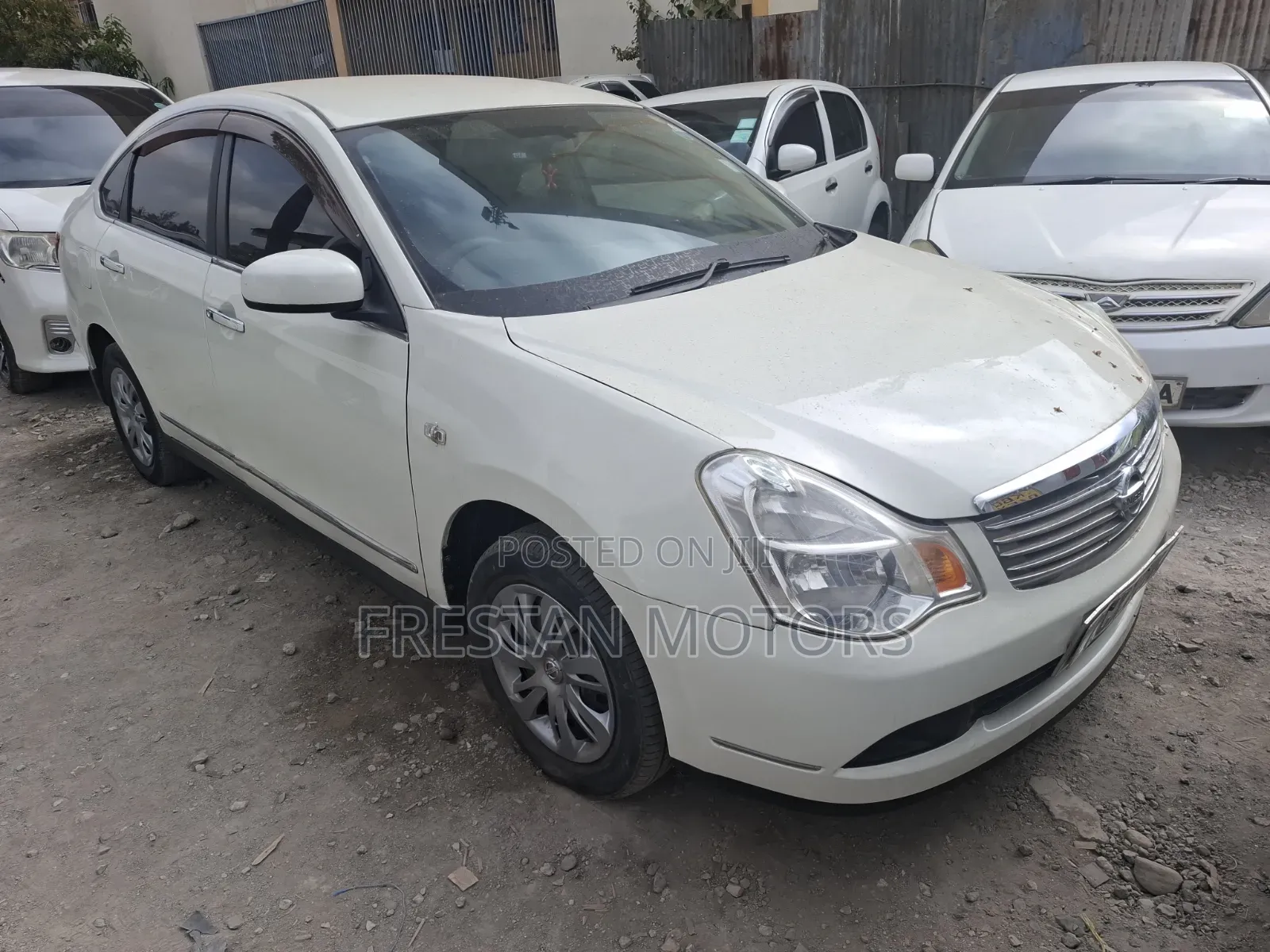 Nissan Bluebird 2012 White