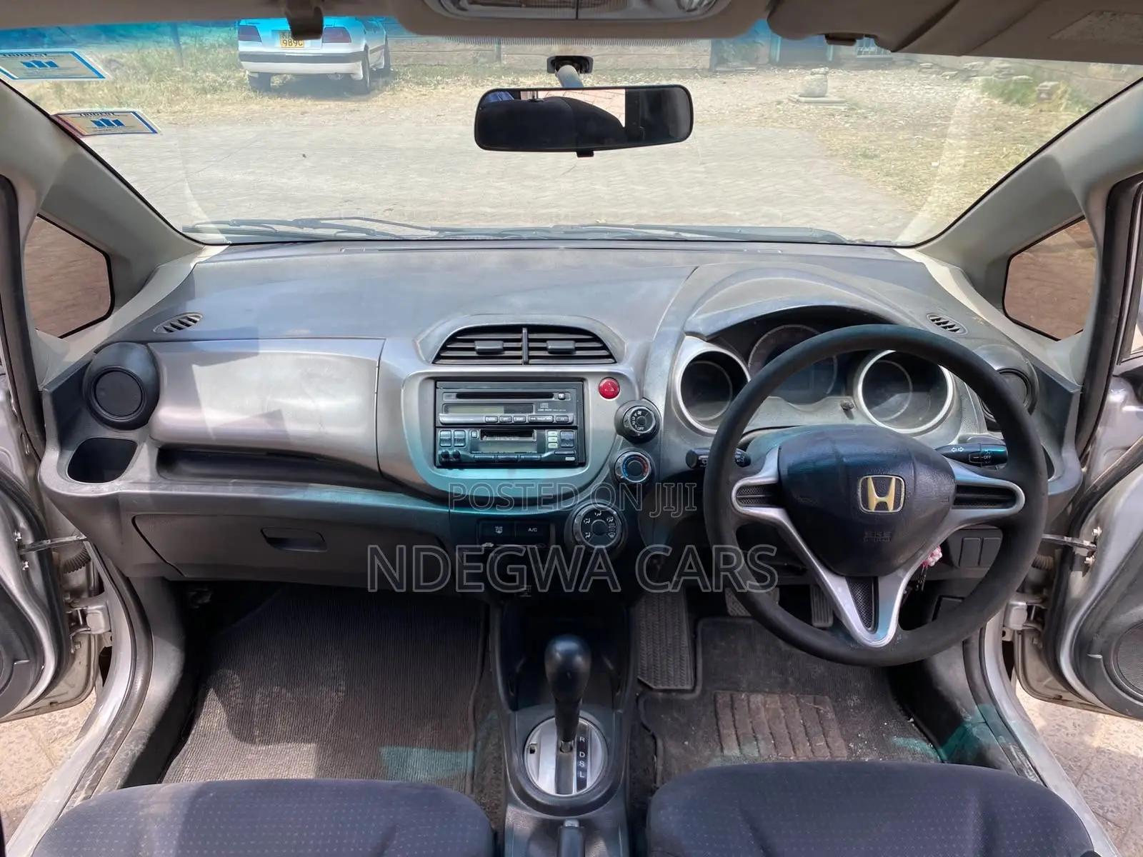 Honda Fit Automatic 2011 Silver