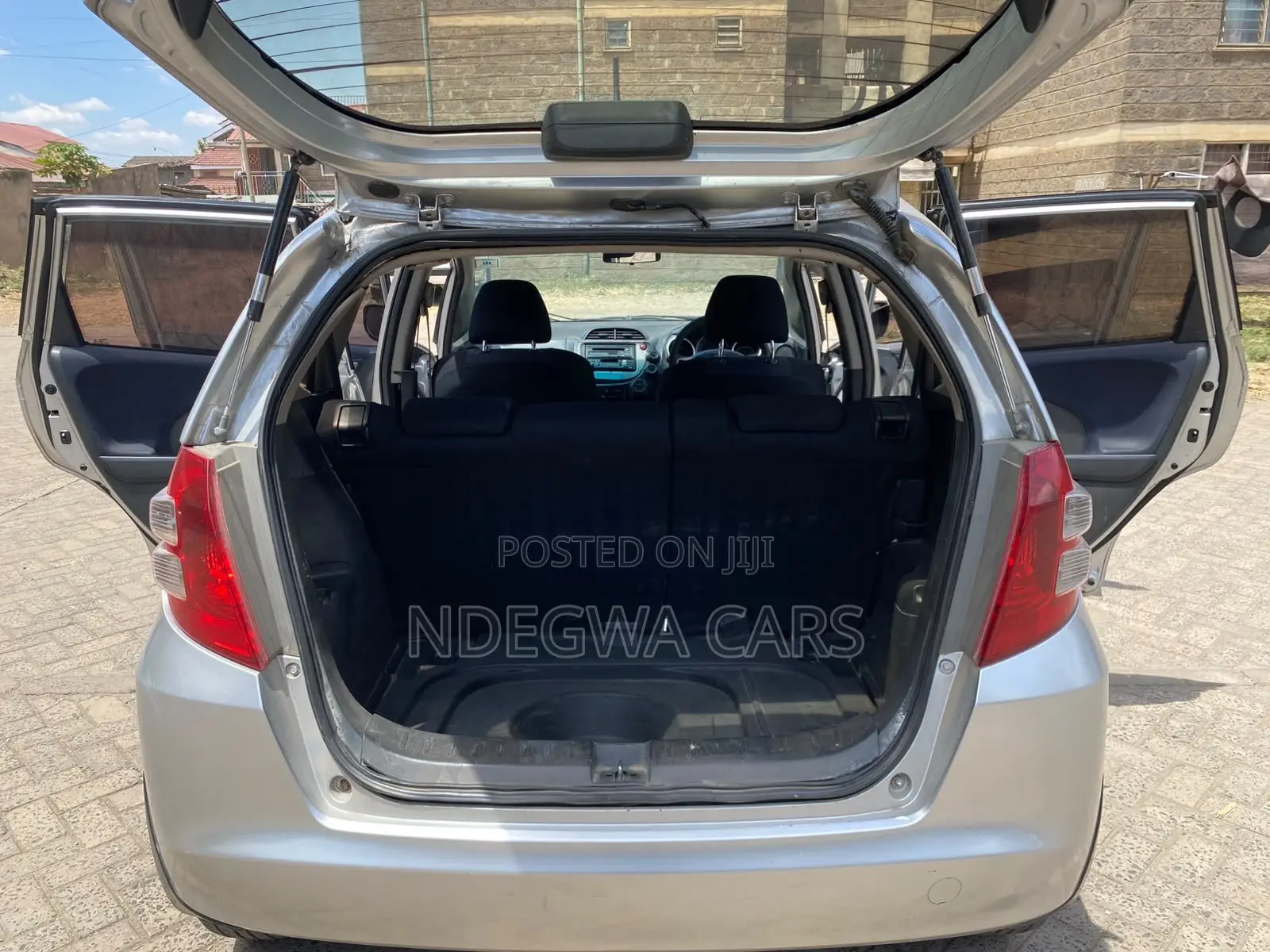 Honda Fit Automatic 2011 Silver