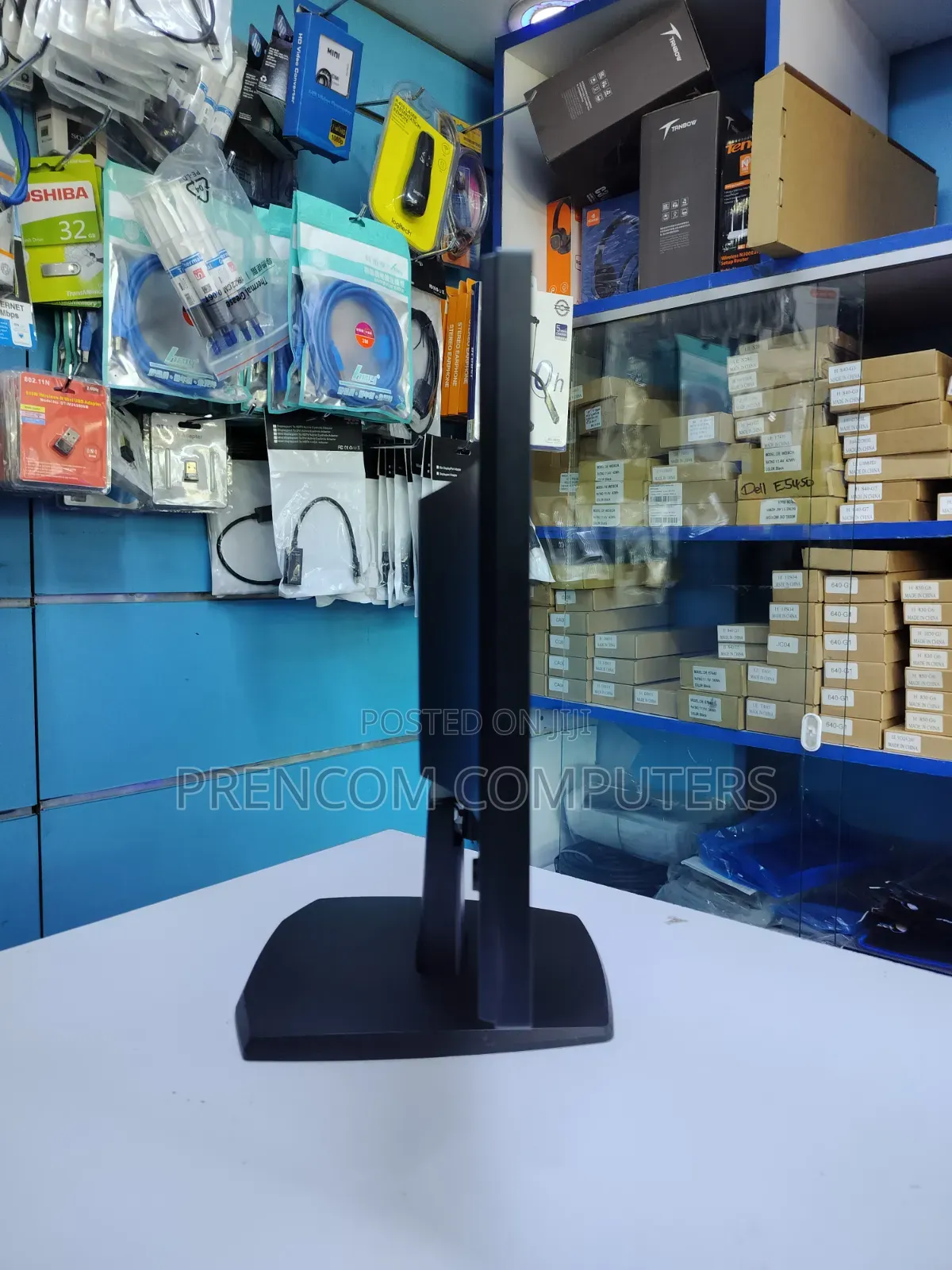 HP 22 Inches Wide