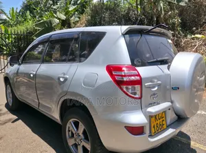 Toyota RAV4 2012 Silver