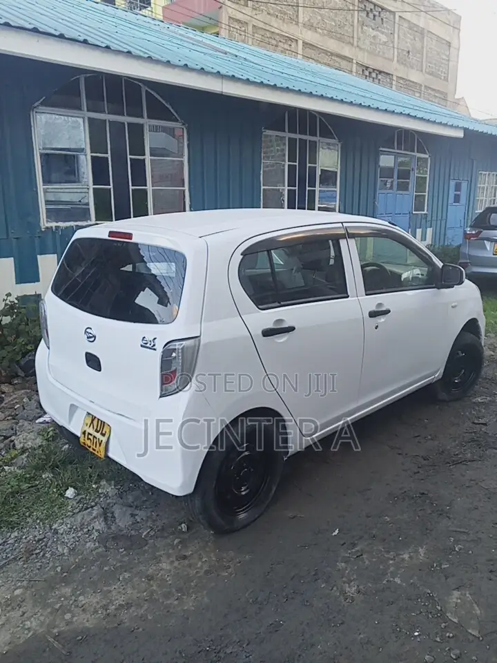 Daihatsu Mira 2016 White