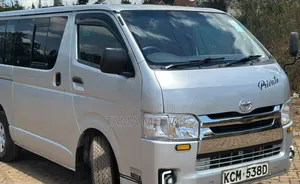 Toyota Grand HiAce 2002 Silver