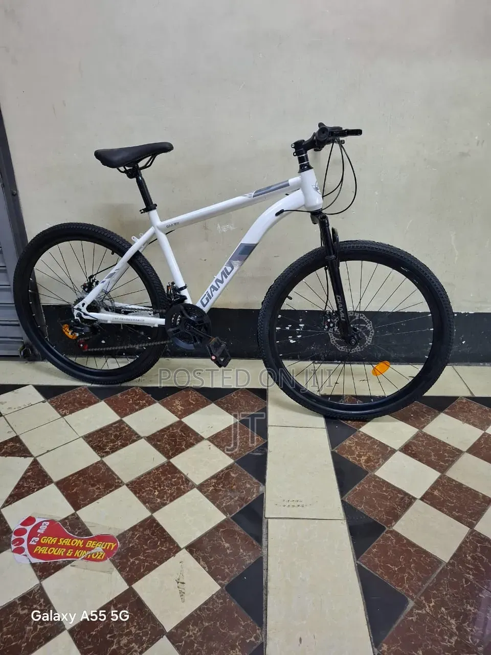 Size 26 Front Suspension 
Multi Speed Gear System
Disc Bike