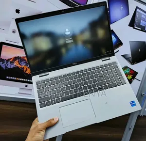 Laptop Dell Latitude 5530 8GB Intel Core i7 SSD 256GB