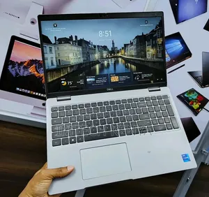 Laptop Dell Latitude 5530 8GB Intel Core i7 SSD 256GB