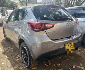 Mazda Demio 2015 Silver