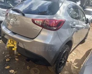 Mazda Demio 2015 Silver