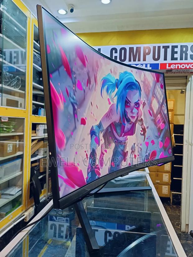 • Samsung 32 Inch Odyssey G5 QHD 2K 165Hz 1ms Curved Gaming Monitor