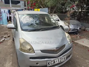 Toyota Ractis 2007 Silver