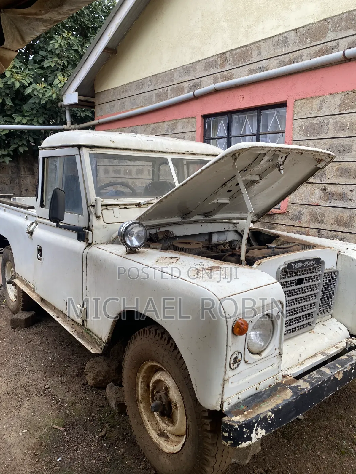 Land Rover Defender 1972 White