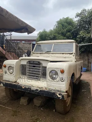 Land Rover Defender 1972 White