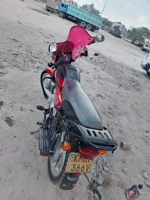 TVS HLX 125 2025 Red