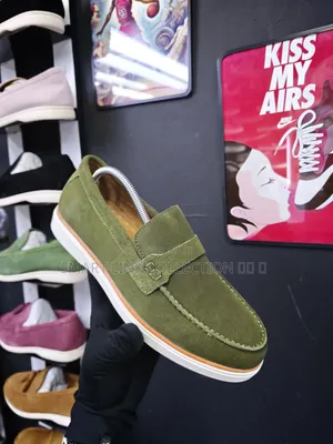 Men Hermes 
Loafers