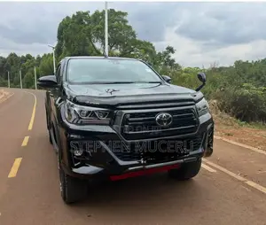 Toyota Hilux 2019 Black