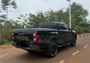 Toyota Hilux 2019 Black