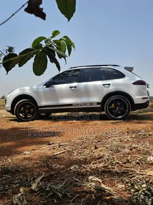 Porsche Cayenne 2015 White