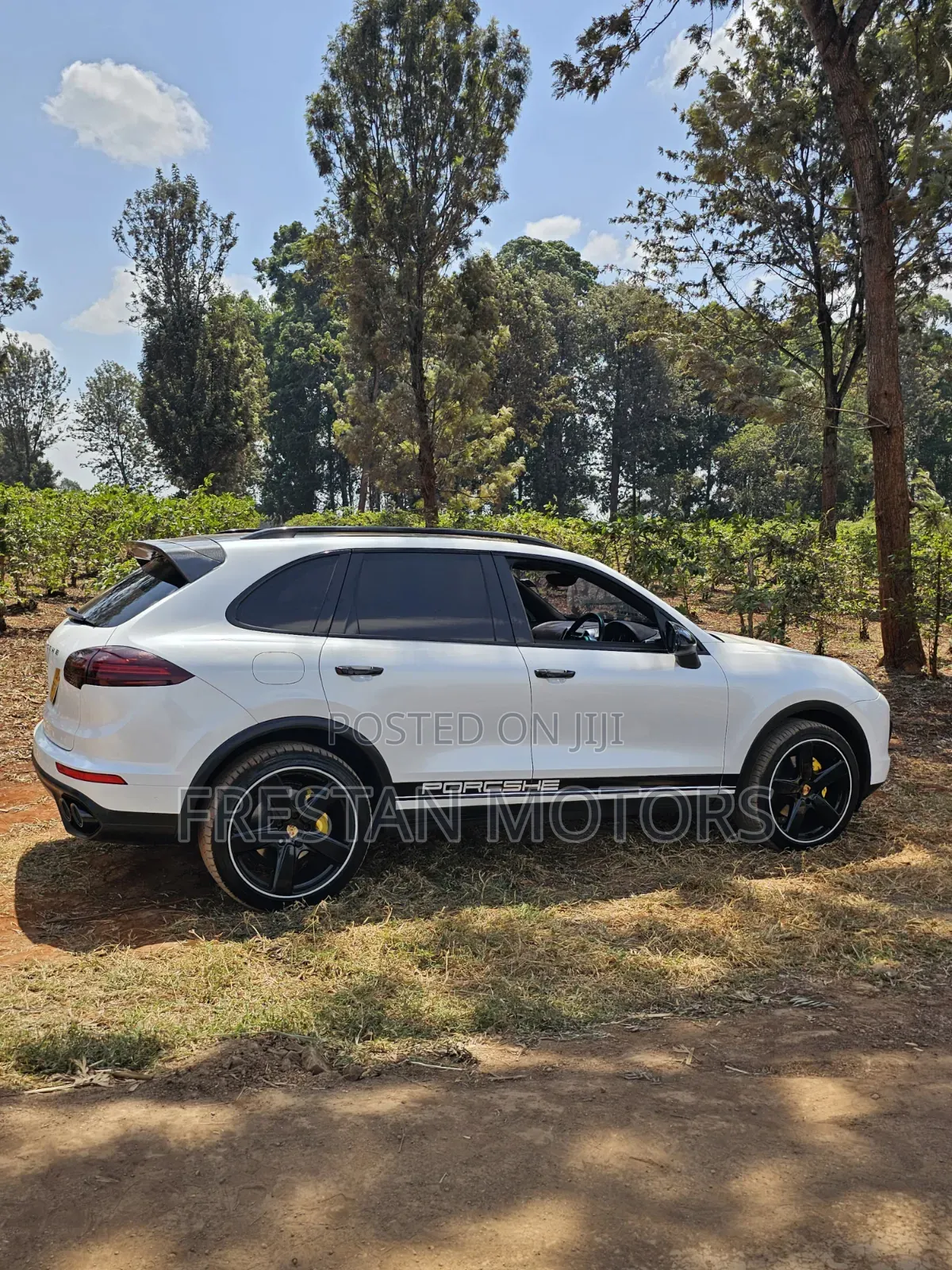 Porsche Cayenne 2015 White
