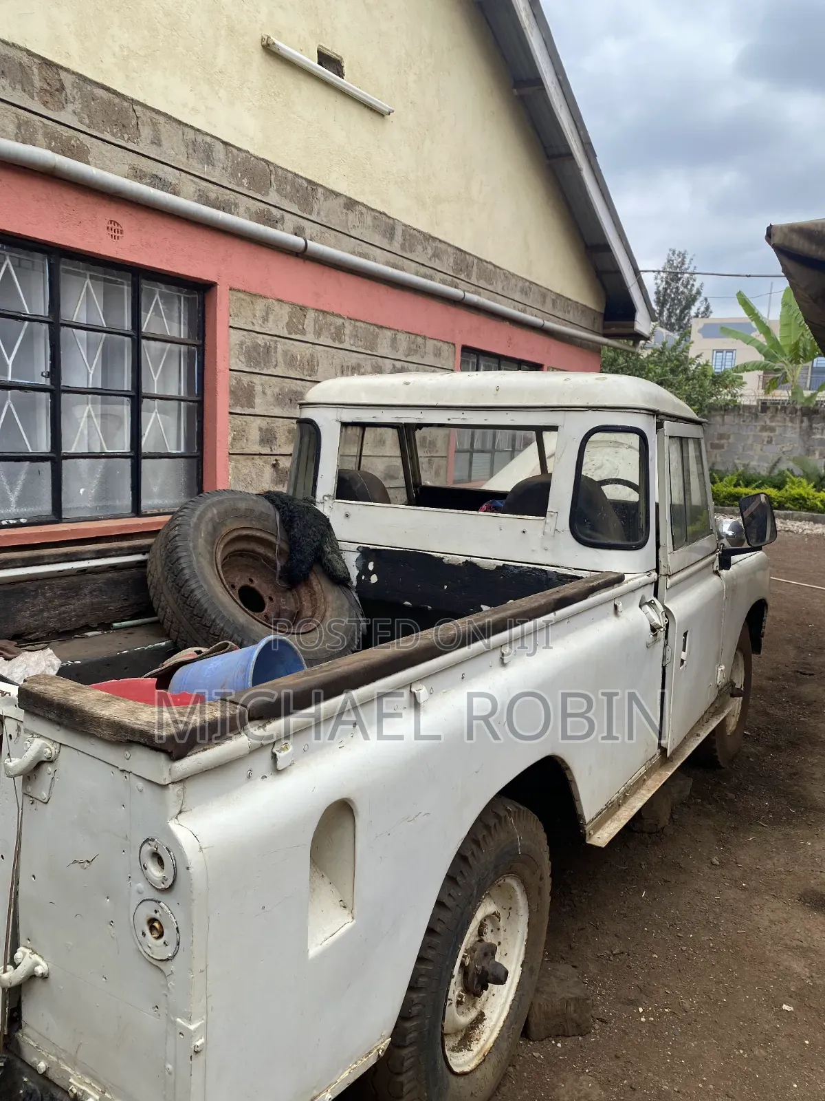 Land Rover Defender 1972 White