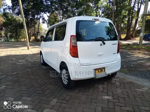 Suzuki Wagon 2015 White