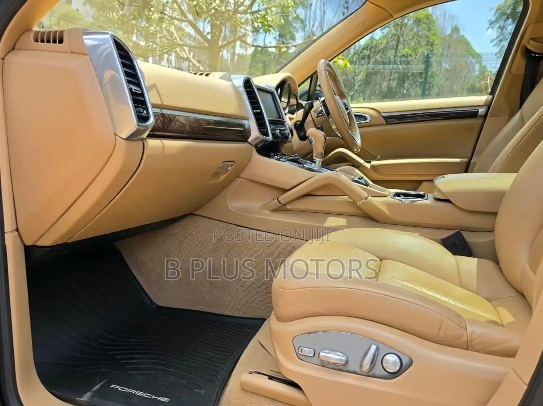Porsche Cayenne 2015 Black
