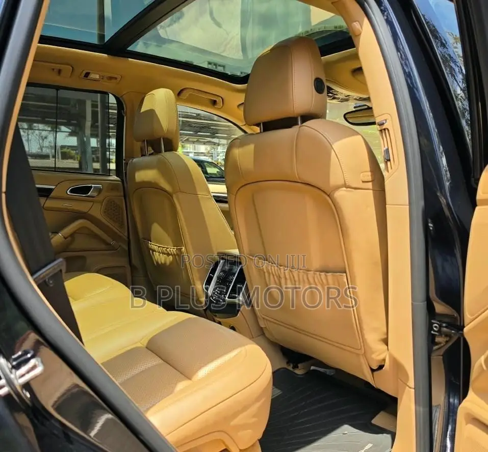 Porsche Cayenne 2015 Black