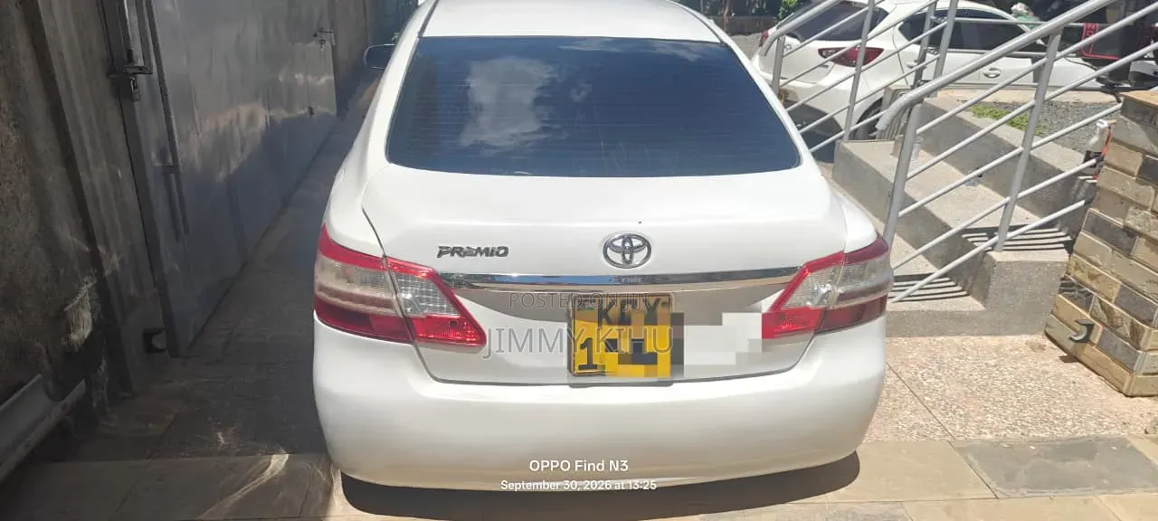 Toyota Premio 1.8 FWD 2012 White