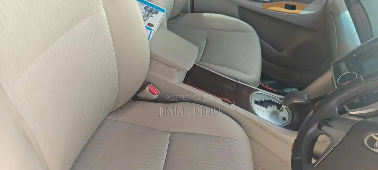Toyota Premio 1.8 FWD 2012 White