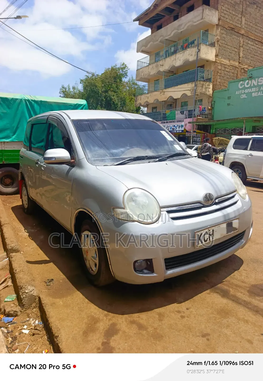 Toyota Sienta 1.5 FWD 2010 Silver