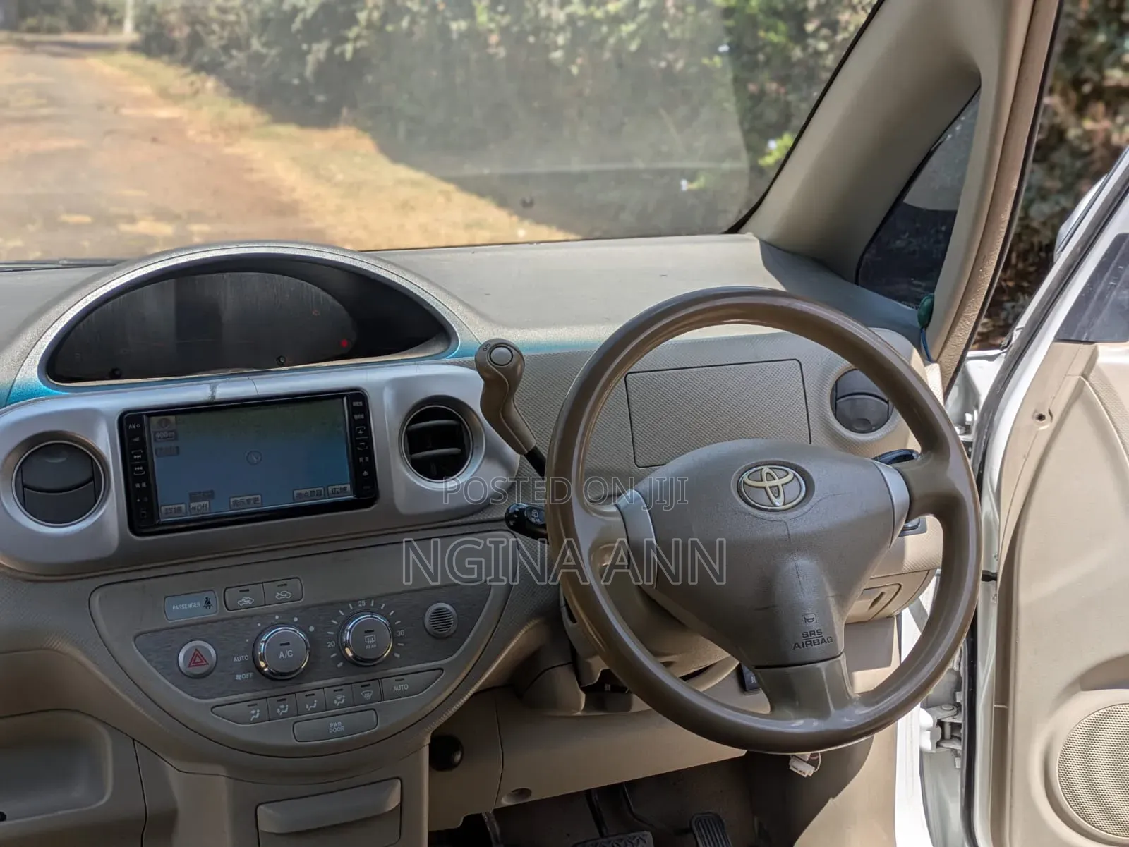 Toyota Porte 2011 White