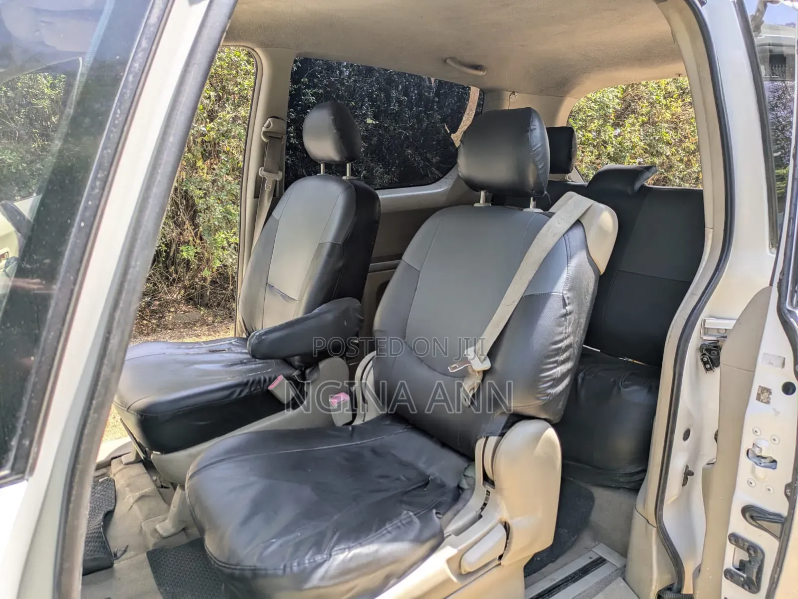 Toyota Porte 2011 White
