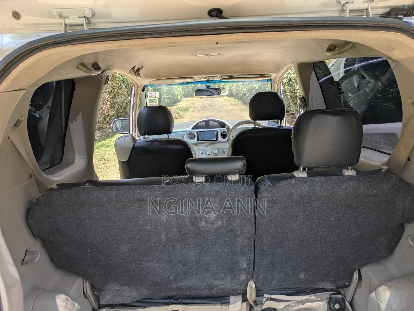 Toyota Porte 2011 White
