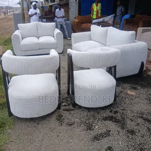 3,2 With Arm Chairs