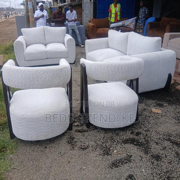 3,2 With Arm Chairs
