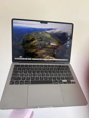 Laptop Apple MacBook Air 2022 M2 8GB Apple M2 SSD 256GB