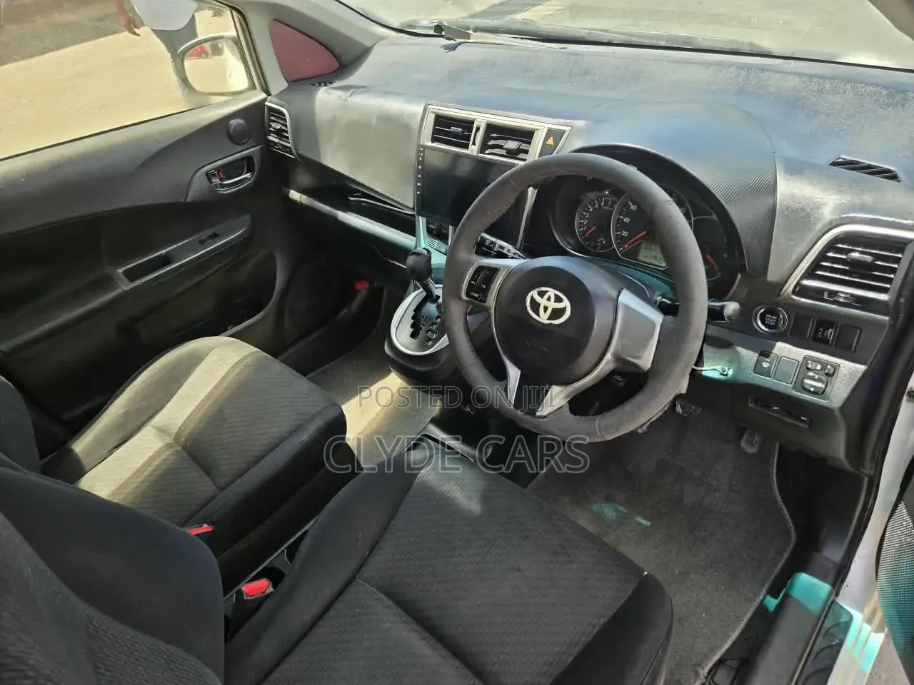 Toyota Ractis 2013 White
