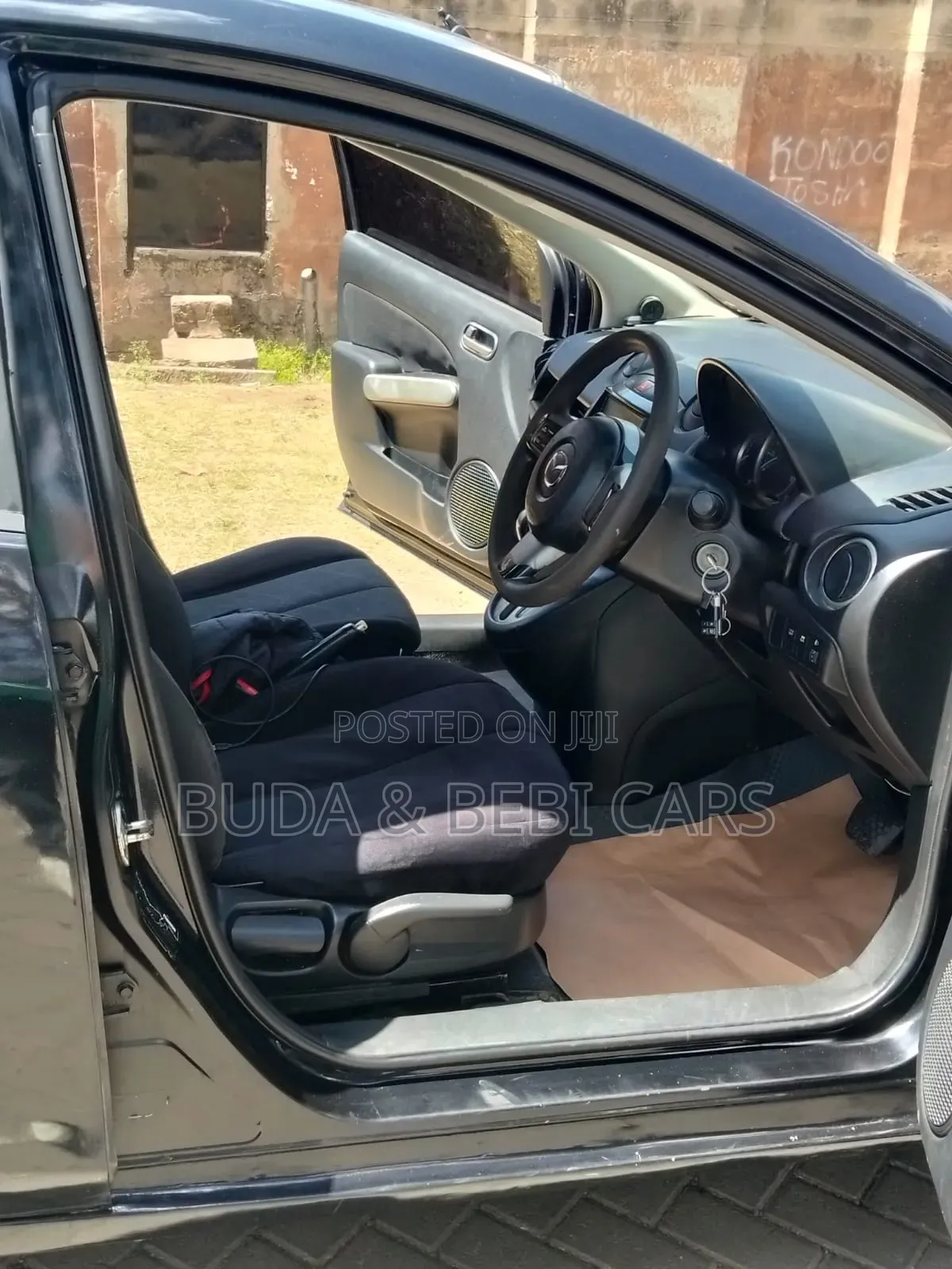 Mazda Demio 2012 Silver