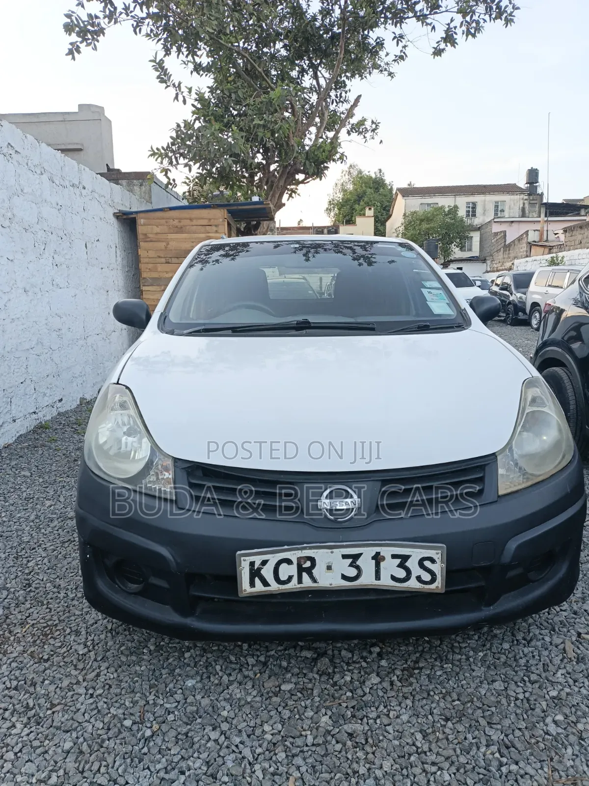 Nissan Advan 2011 White