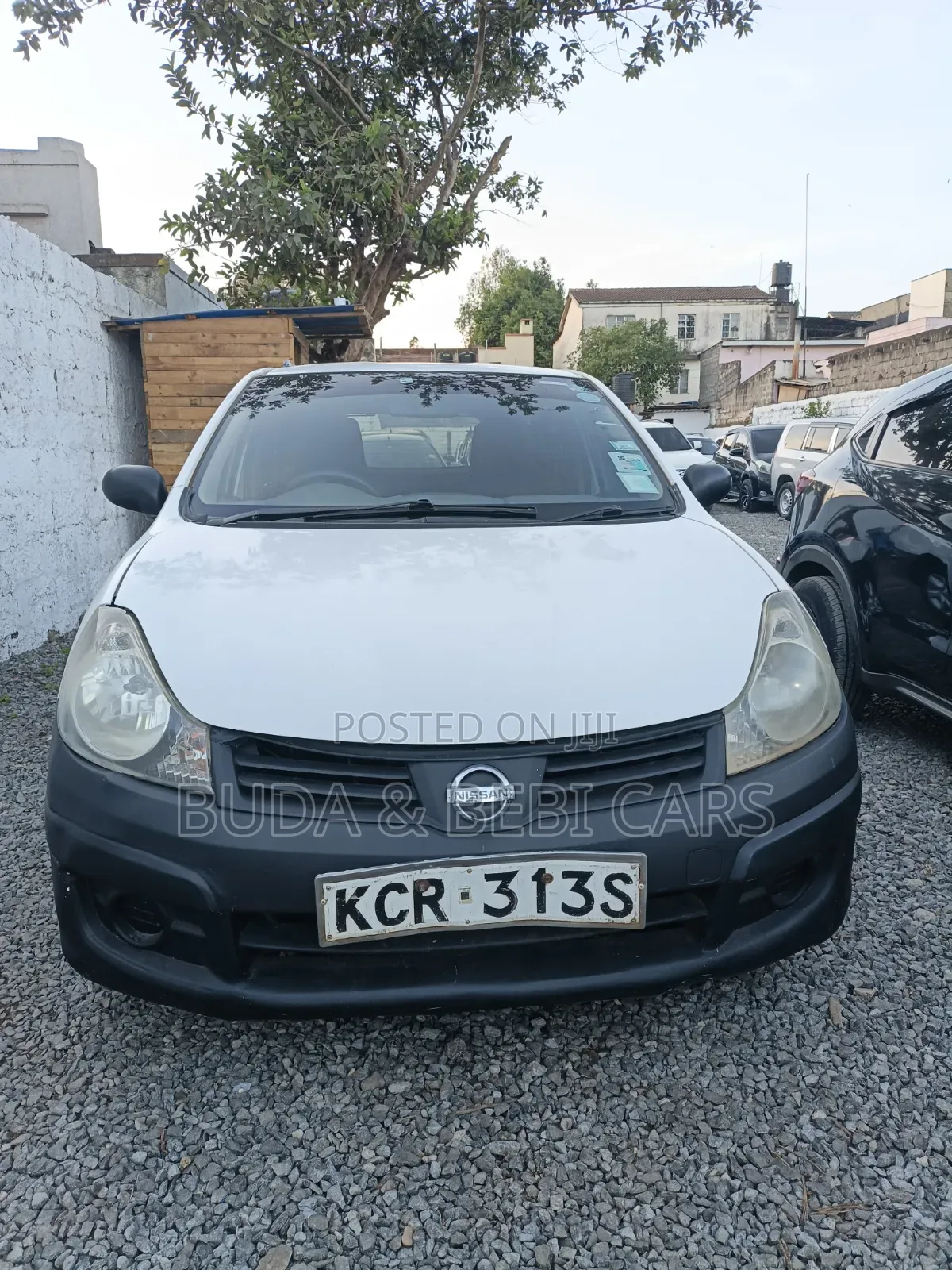 Nissan Advan 2011 White
