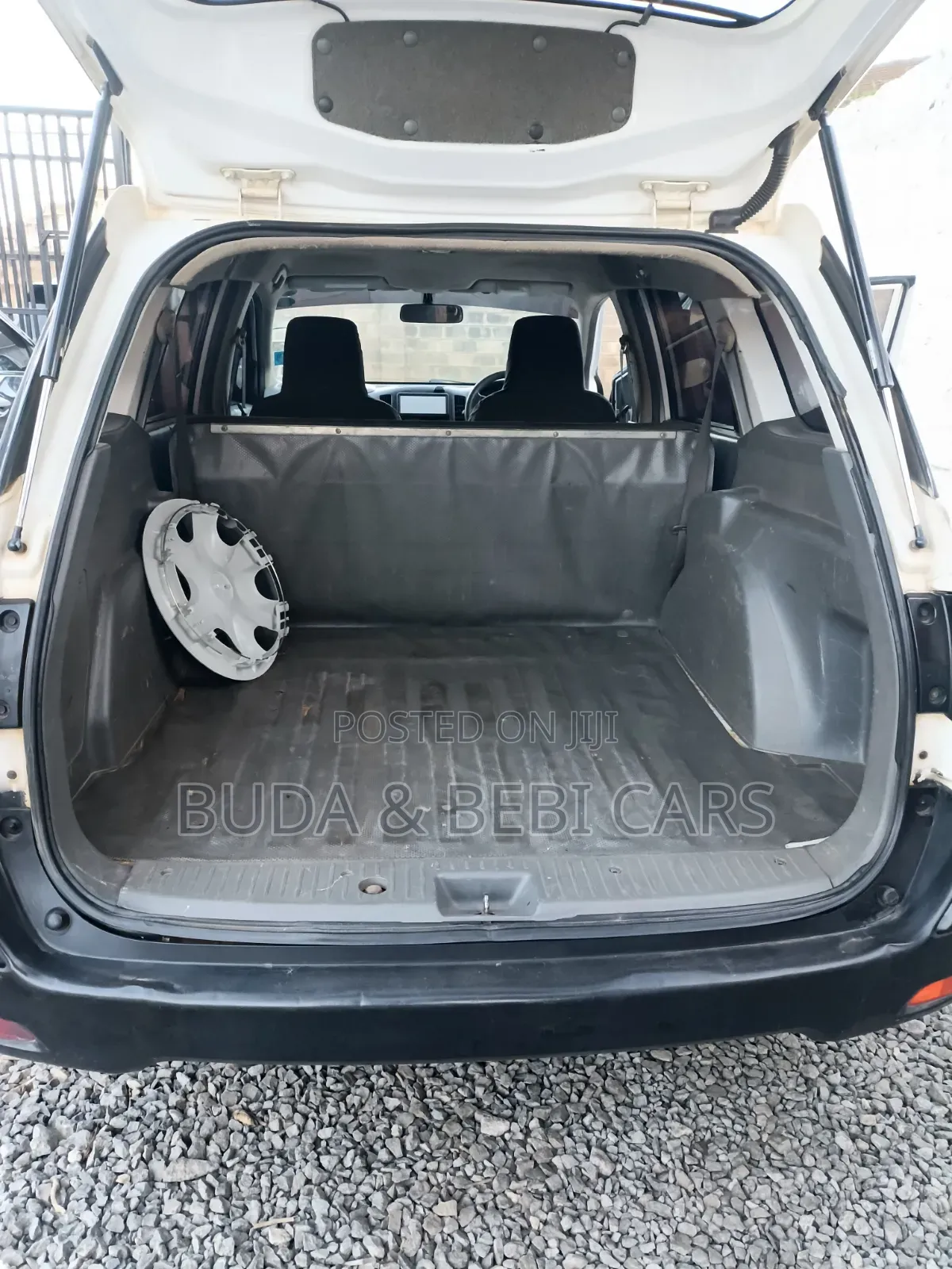 Nissan Advan 2011 White