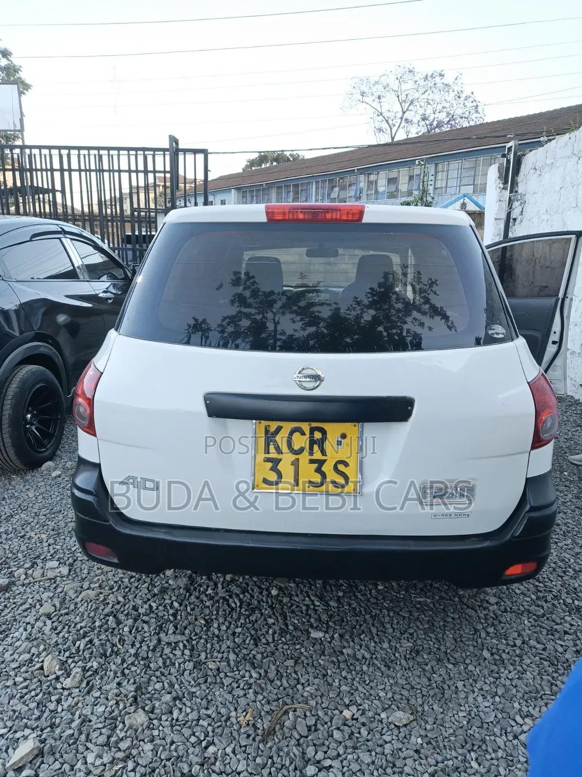 Nissan Advan 2011 White