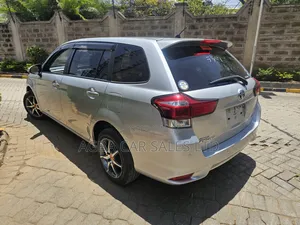 Toyota Corolla Fielder 2019 Silver