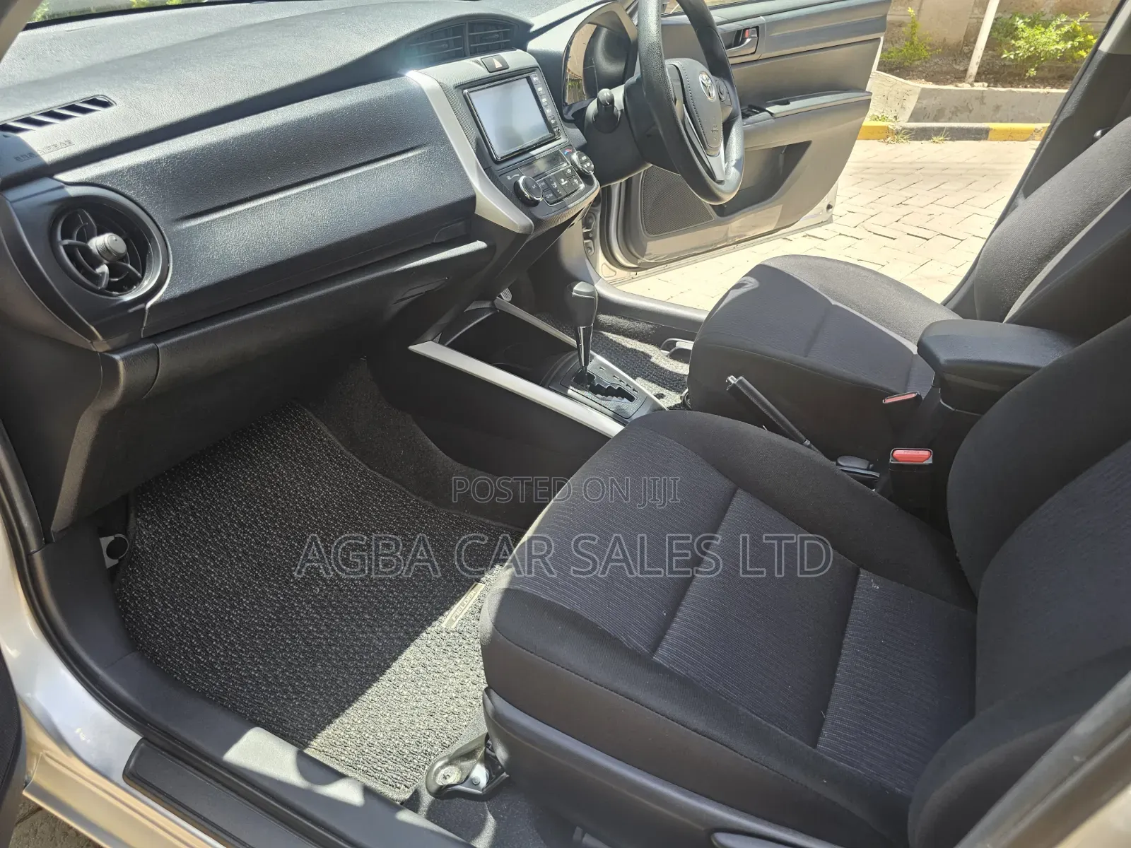 Toyota Corolla Fielder 2019 Silver