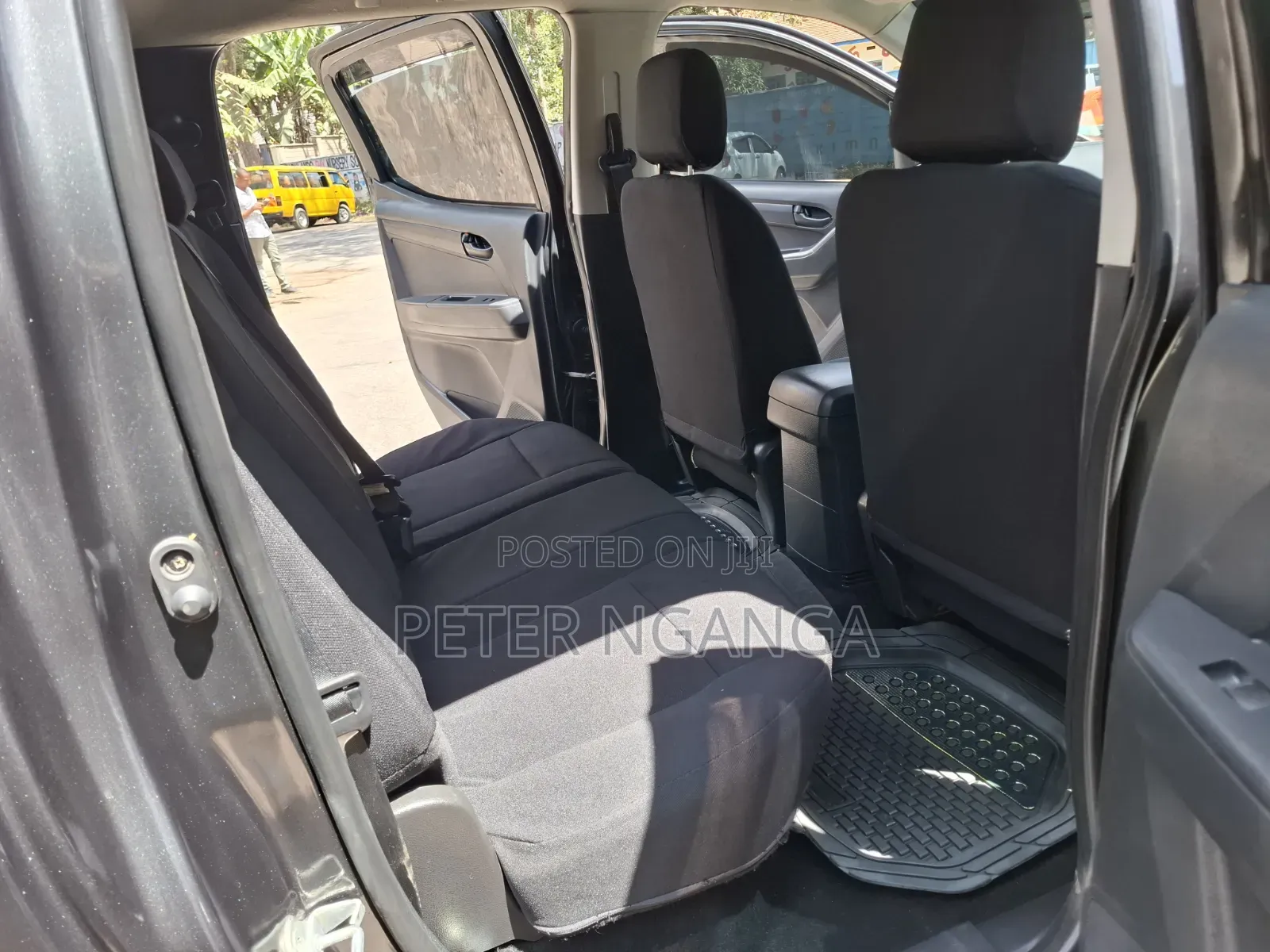 Isuzu D-MAX 2022 Gray