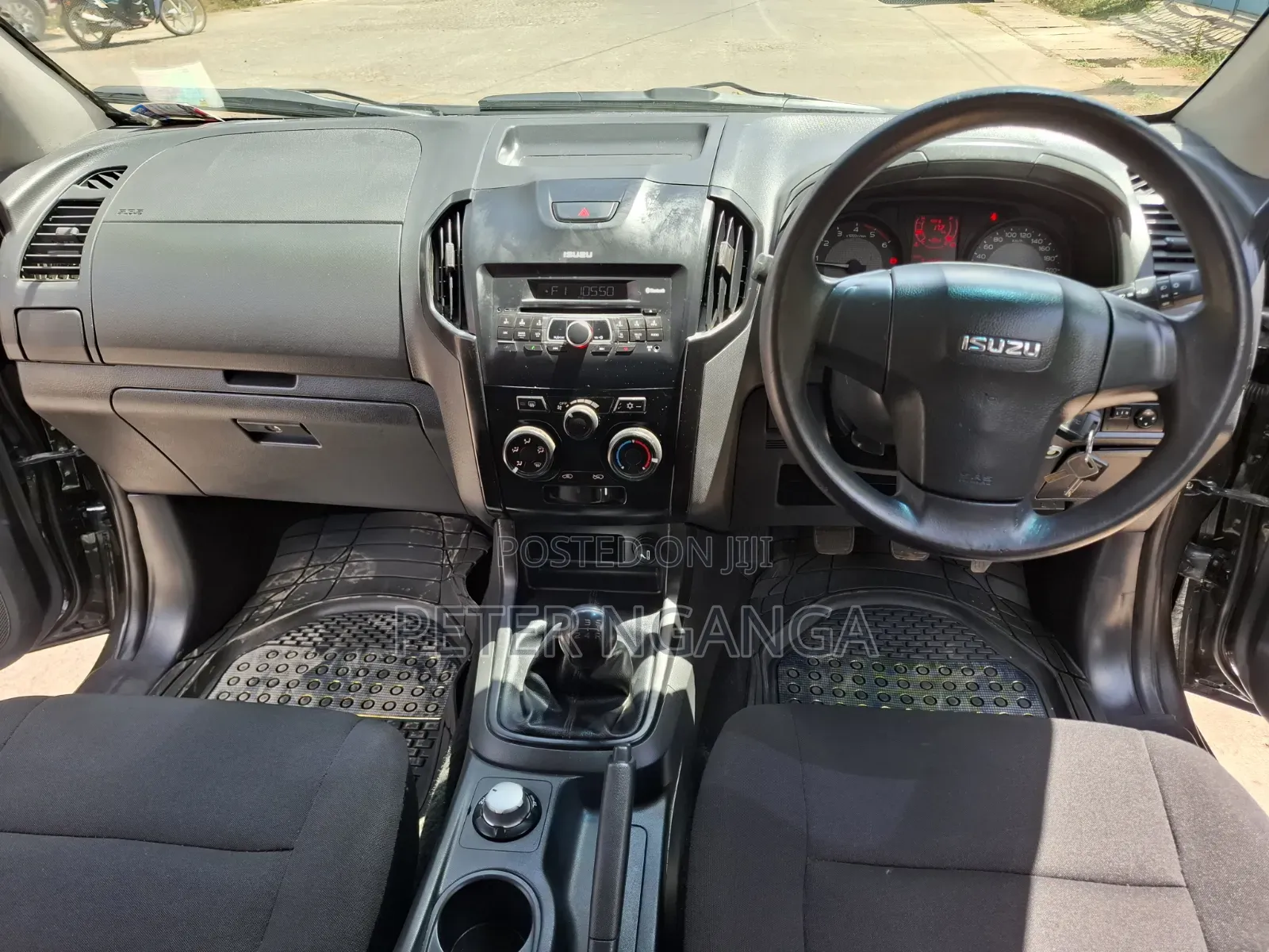 Isuzu D-MAX 2022 Gray