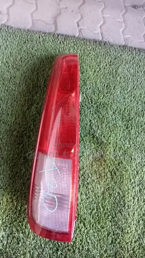 Nissan Xtrail Nt30 Taillight