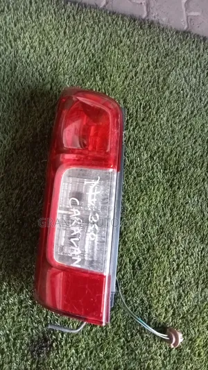 Nissan Caravan Nv350 Taillight