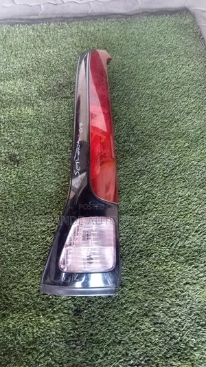 Nissan Serena C25 Taillight