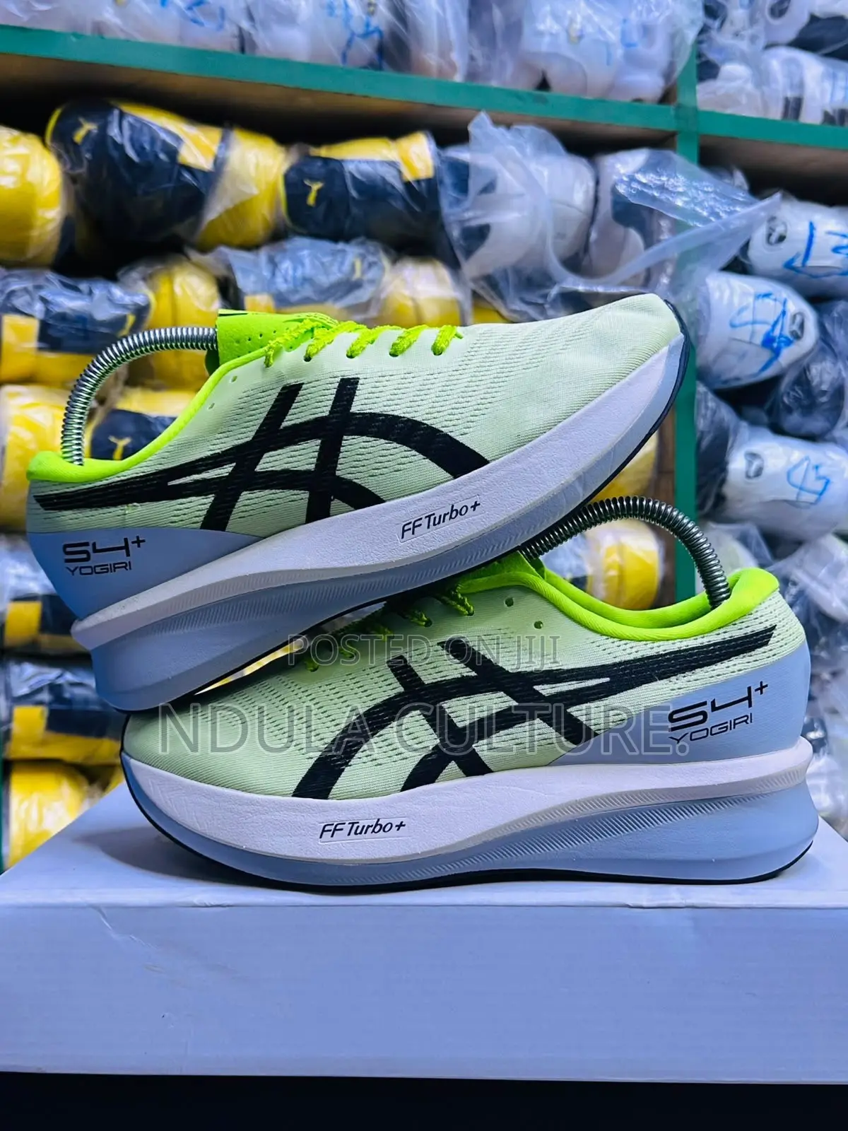Asics Yogiri S4