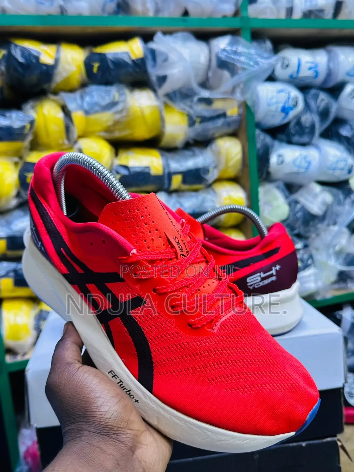 Asics Yogiri S4